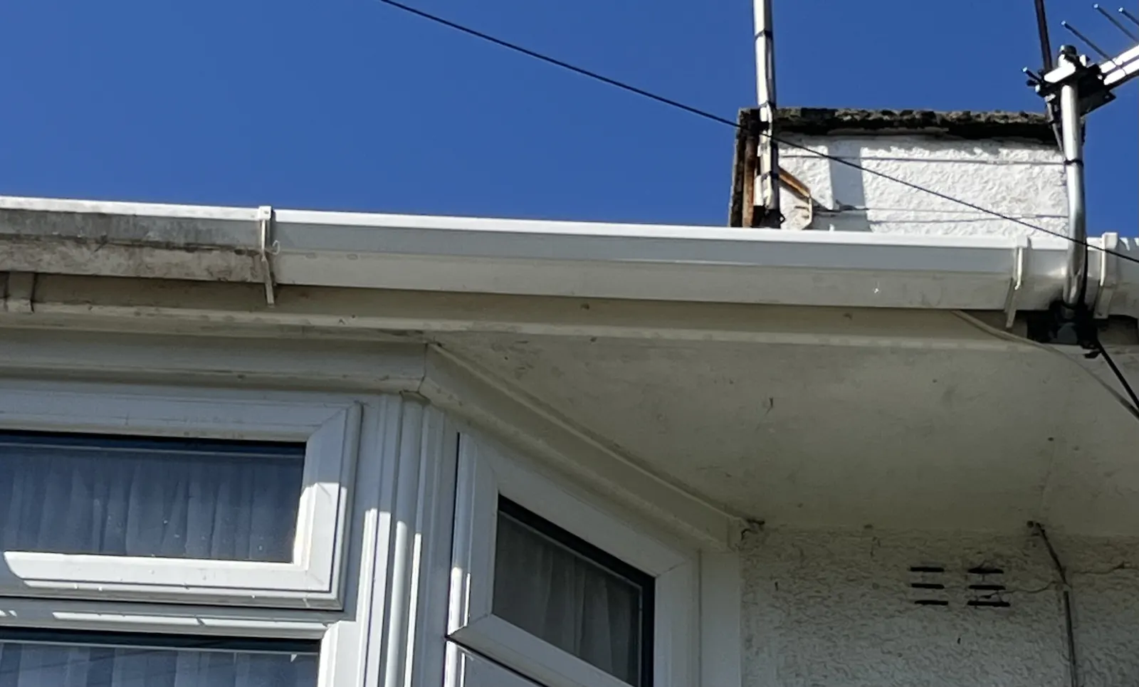 Gutter cleaning before and after in Leigh-on-Sea